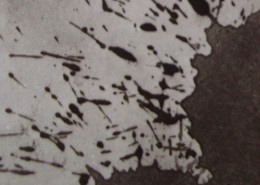 Ce détail d'un dessin de Victor Hugo représente deux taches collées l'une à l'autre, et leurs éclaboussures.